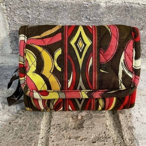 VERA Bradley Wallet - Picture 1 of 10